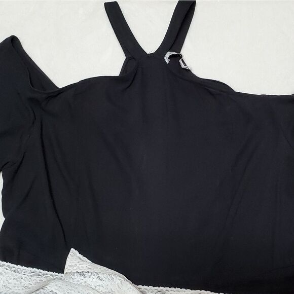 JUSTFAB Black Cold Shoulder Wide Leg Lace Belted Halter Plus Size Jumpsuit 1X - Picture 3 of 13